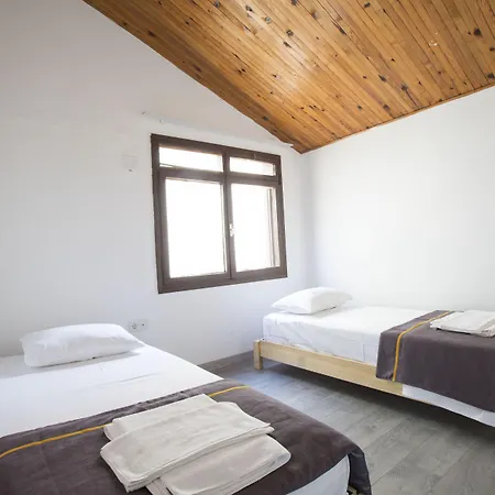 Otel Surla Urla